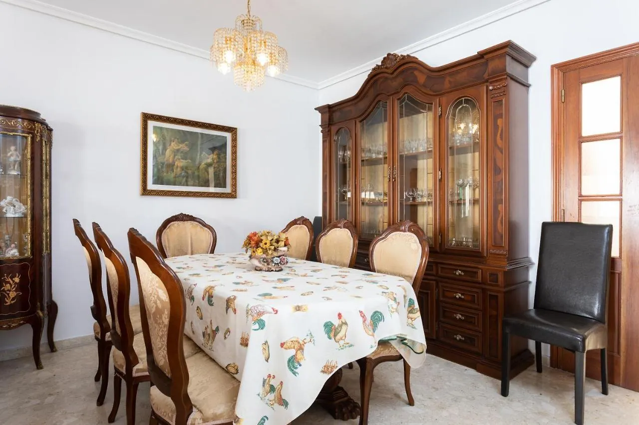 Home2Book Spacious Classic Design Apto Sc Center 圣克鲁斯-德特内里费 0*,  西班牙