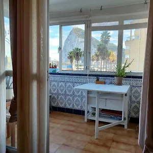 https://apt-room-private-bathroom-in-shared-50m-from-gibraltar.1costadelsol.com